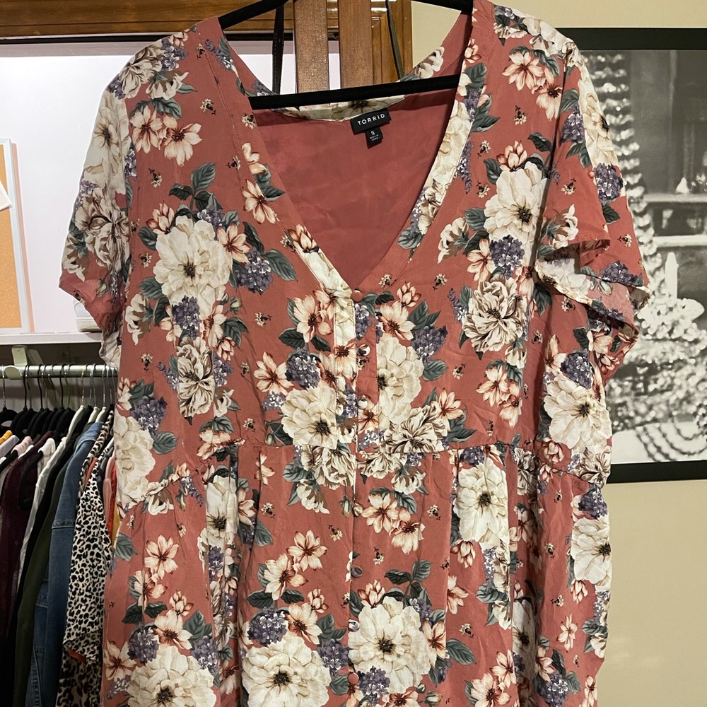 Torrid Size 5 Blouse